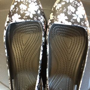 Crocs flats- floral